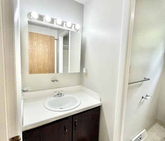 444 Tanglewood Ln — Photo 15