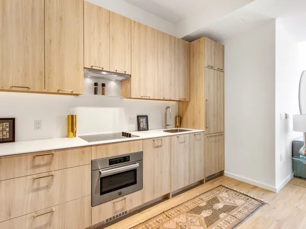 545 Vanderbilt Avenue image 2 of 11