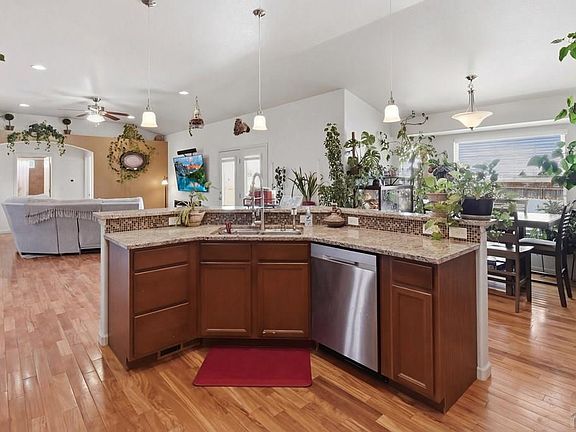 5th image of 244 S Avenida Del Oro E