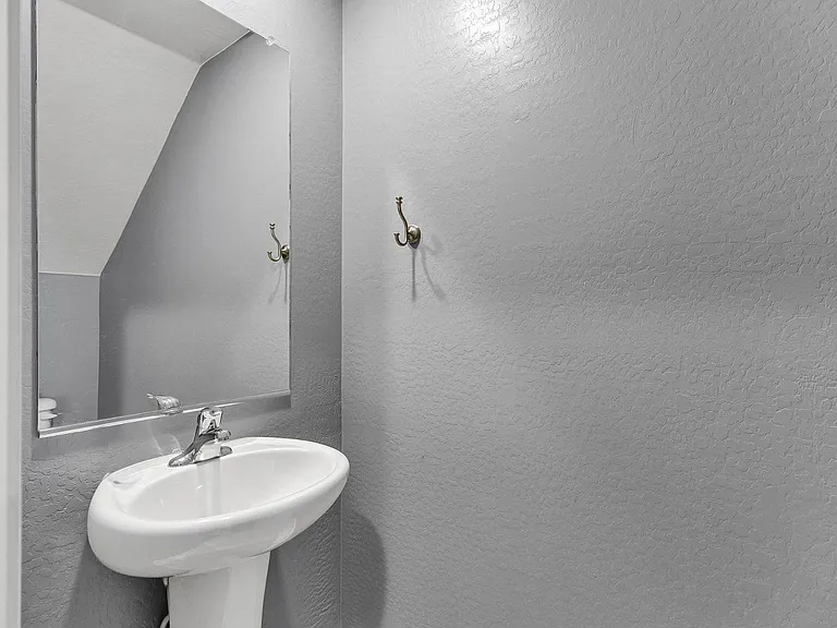 30517 N Oak Dr — Photo 12