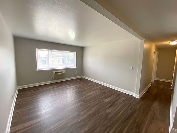 3rd image of 2317 & 2331 W Martin Luther King Jr Dr #2-209