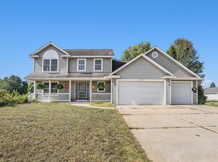 4812 Green Meadow Ct, Hamilton, MI 49419