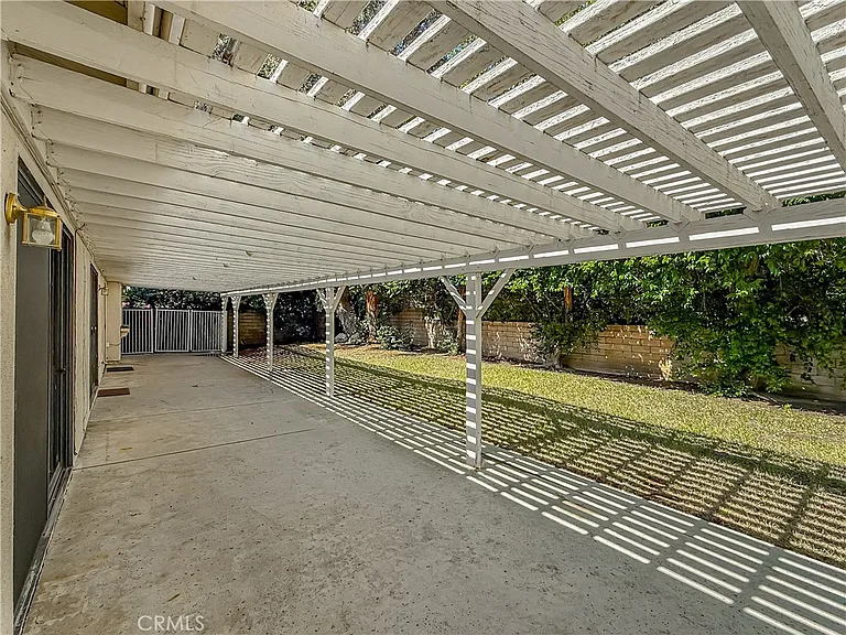 9201 Paso Robles Ave — Photo 51