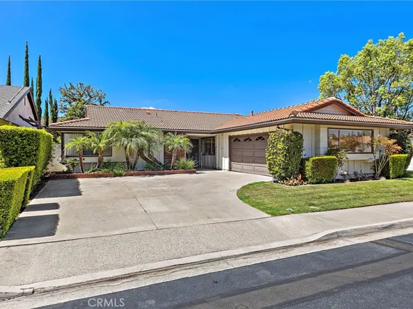 25382 Shawnee Dr, Lake Forest, CA 92630