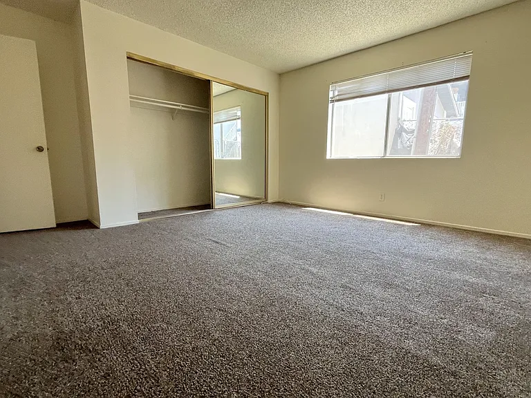 Mountain View - 320 — Photo 9
