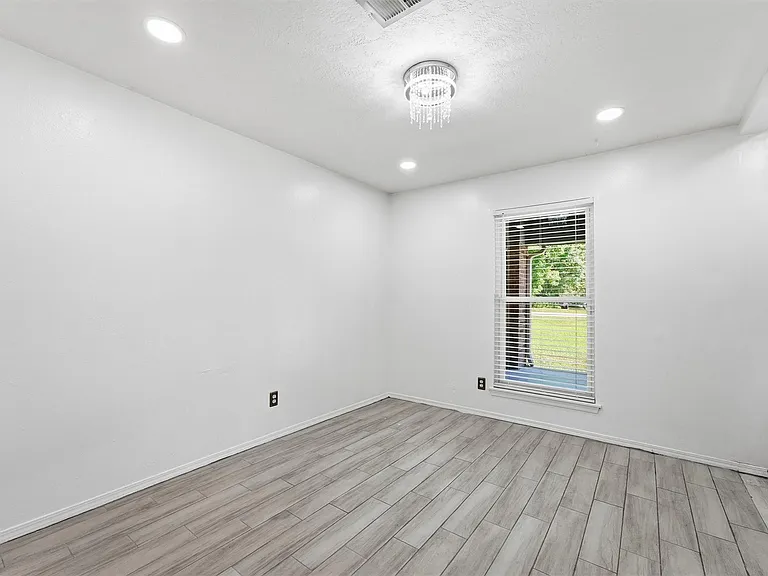 1727 Beckman Dr — Photo 11