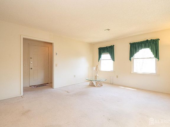 2nd image of 487 Somerset Ln #N