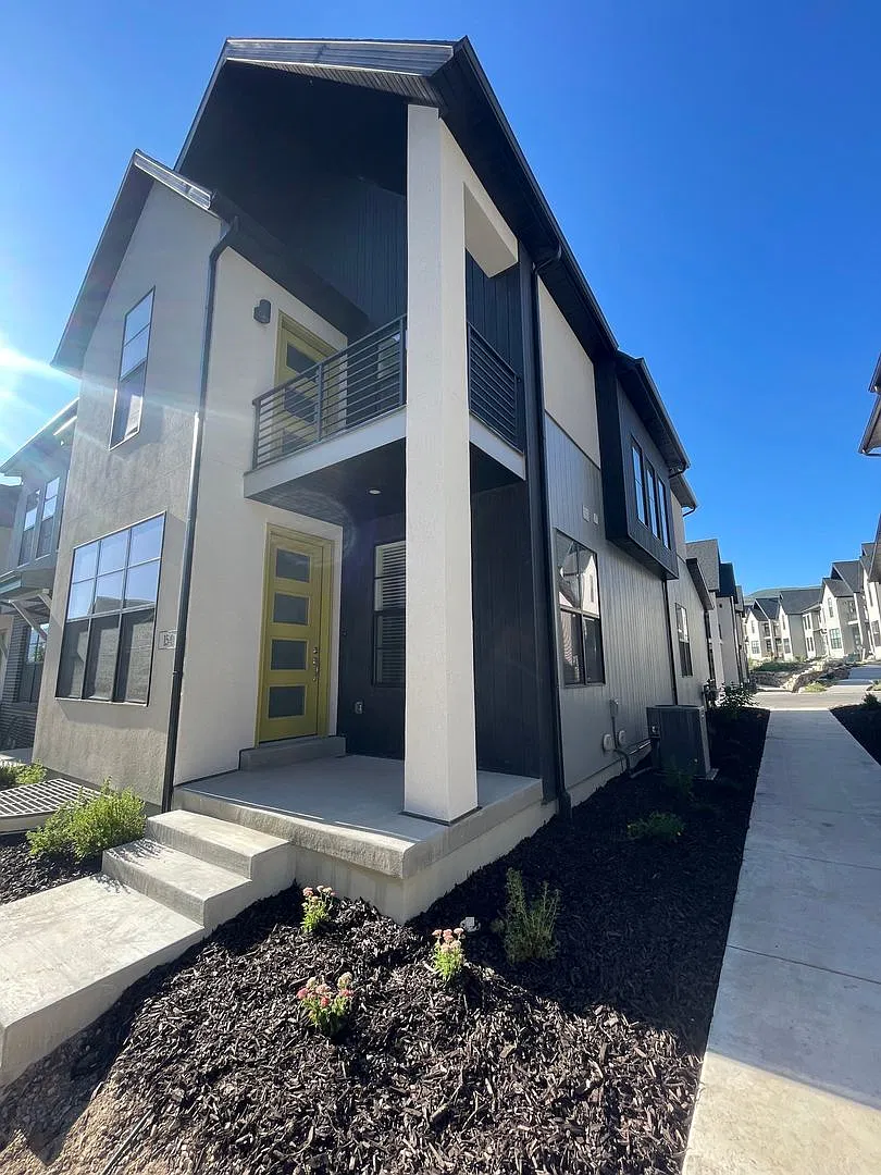 Coyote Ridge Townhome (459) — Photo 1