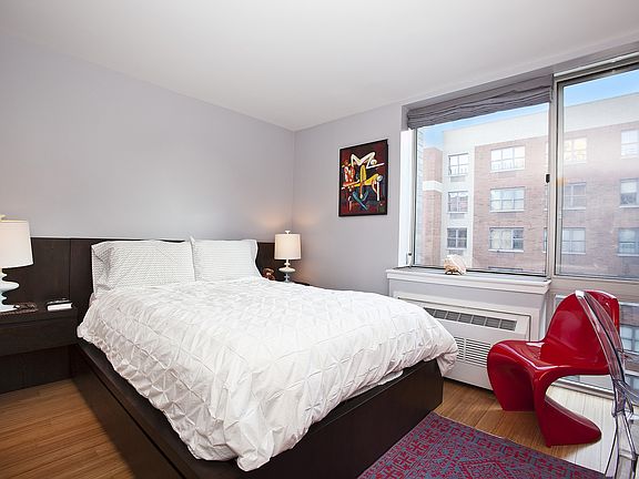 4th image of 505 W 47th St #5B