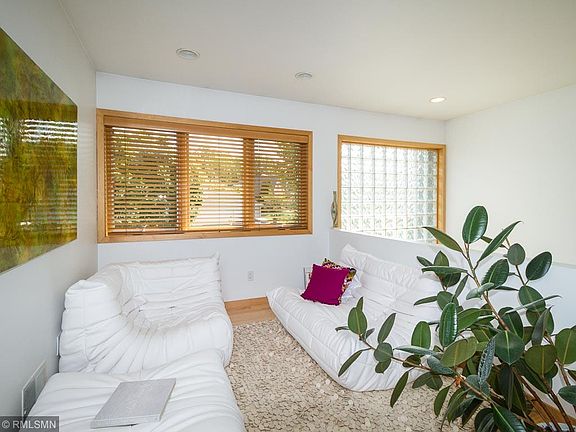 5th image of 1427 Knollwood Ln