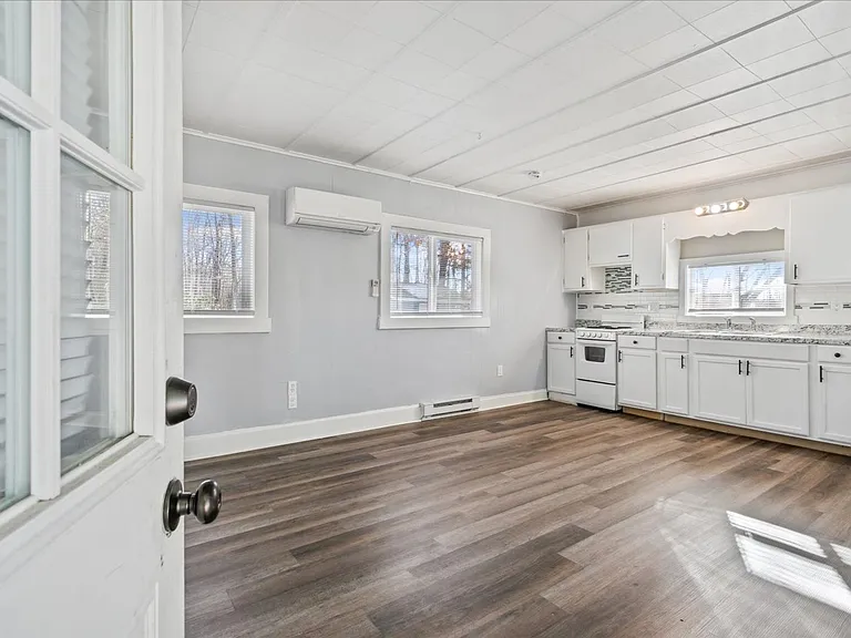 222 Woodhaven Rd #A — Photo 2
