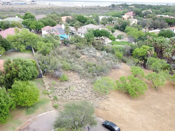 118 Mourning Dove Ct, Laredo, TX 78045