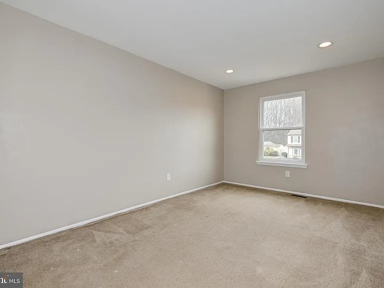 76 Argyle Ave — Photo 30
