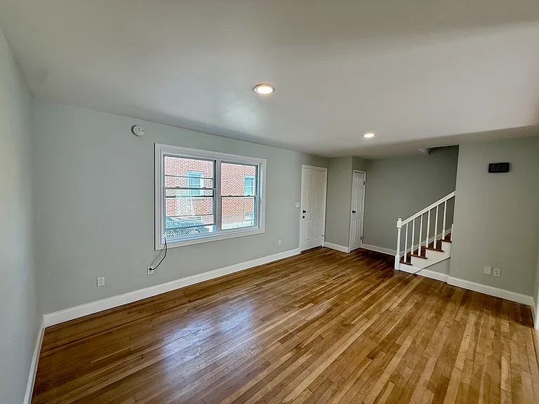 10 Elmwood St #12 — Photo 8