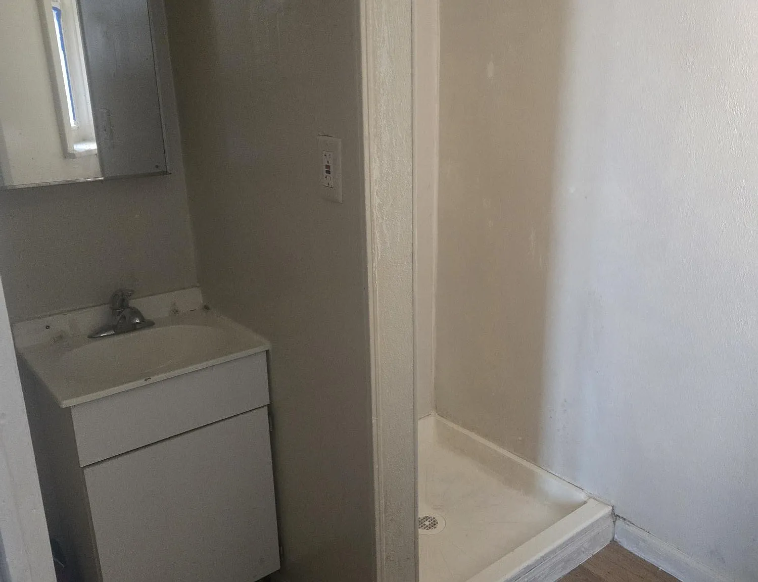 1 bed, $1,600 — Photo 4