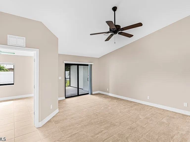 3509 SW Santa Barbara Pl — Photo 18