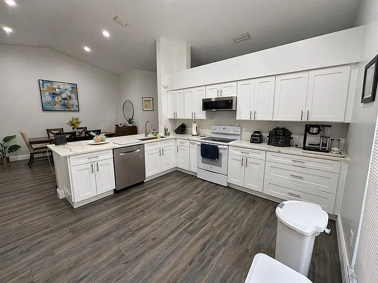 1208 Tiger Wood Ct — Photo 2