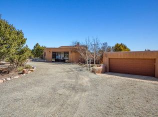 10 Camino Espejo, Santa Fe, NM 87507