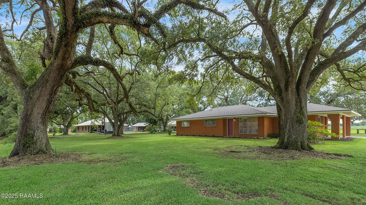Building Photo - 17642 Pelican Rd