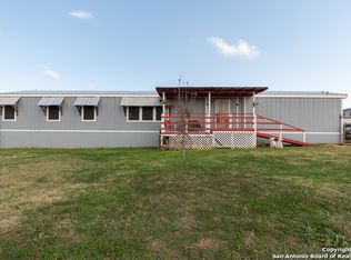 1515 County Road 773, Devine, TX 78016