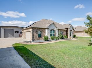 5550 Littlefield Dr, Justin, TX 76247