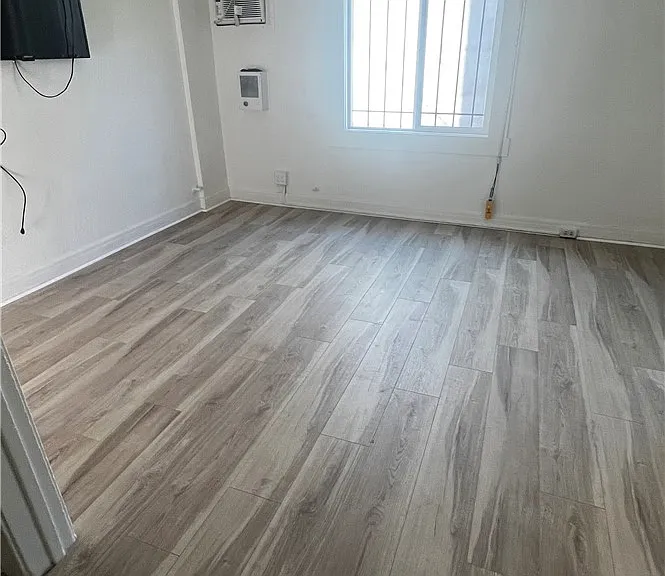 1421 S Valencia St — Photo 4