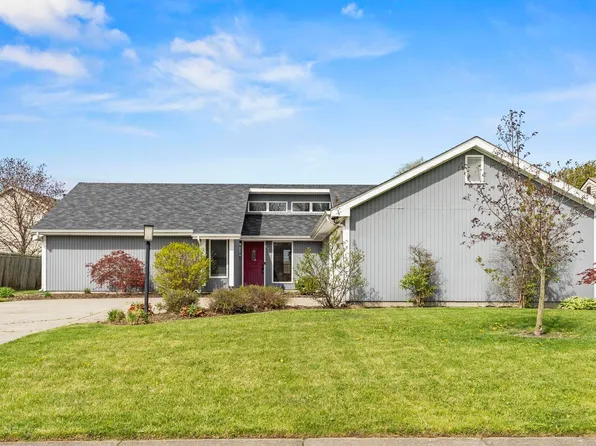 8719 Amberly Dr, New Haven, IN 46774