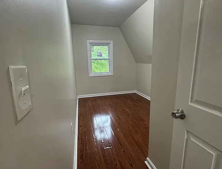 195 N 11th St #3B — Photo 2