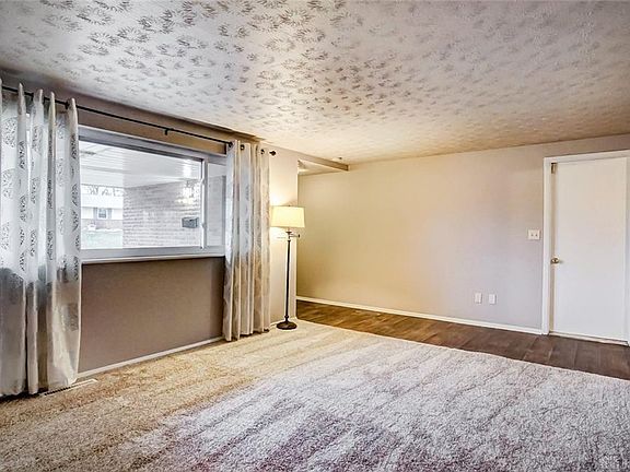 5th image of 6693 Helwig Dr
