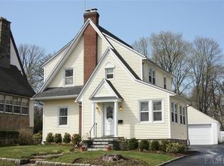 379 Palmer Rd, Yonkers, NY 10701