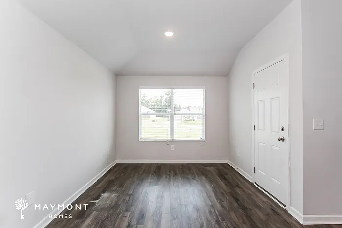 220 Camden Park Ave — Photo 9