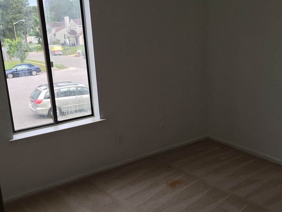 1st image of 1707 Harrington Ct