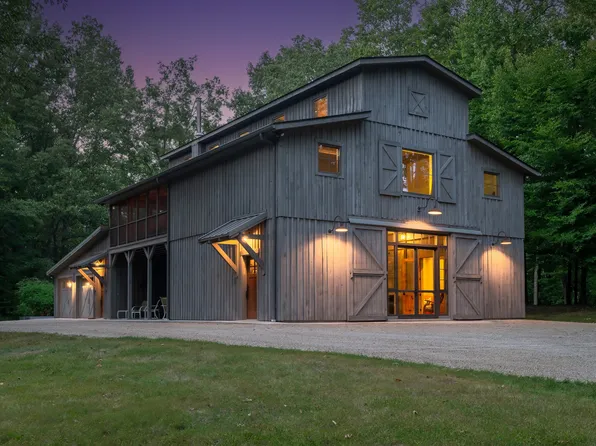 2170 Hoover Rd, Nashville, IN 47448
