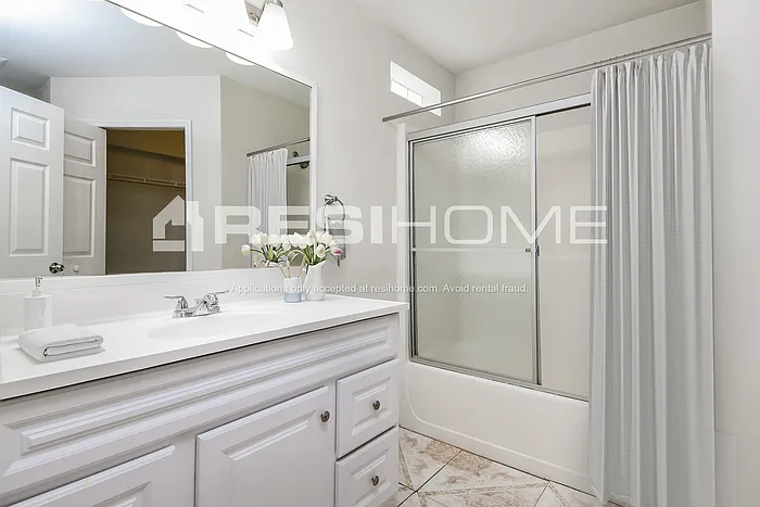 5358 Regal Oak Cir — Photo 13