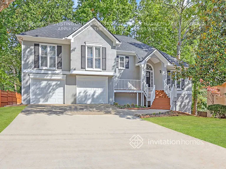 2447 Doubletree Dr NW — Photo 2