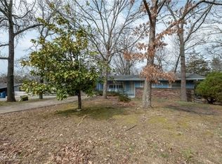 28 Worcester Dr, Bella Vista, AR 72714