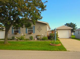 532 Harbor Heights Dr, Waterford, WI 53185