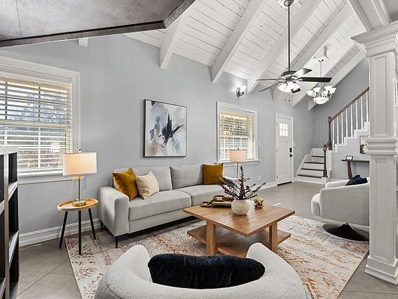 5th image of 8255 Lake Underhill Rd