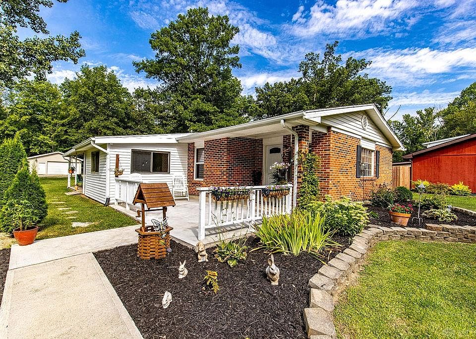 1st image of 433 Woodside Dr