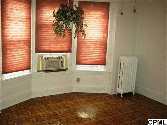 5th image of 2624 Reel St