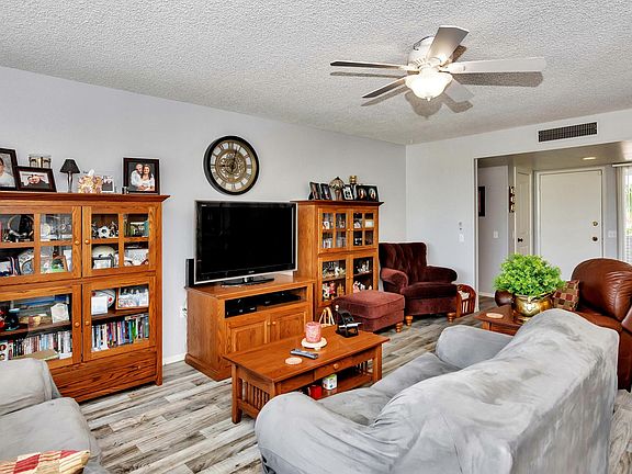 4th image of 10336 W Carob Dr