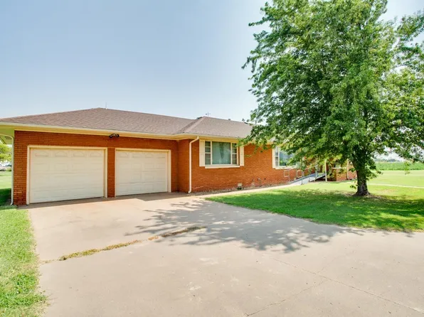 1298 Oak St, Wakita, OK 73771