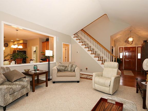 5th image of 4308 Wellington Dr