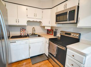 Coachlight Square, Bridgeport, CT 06606