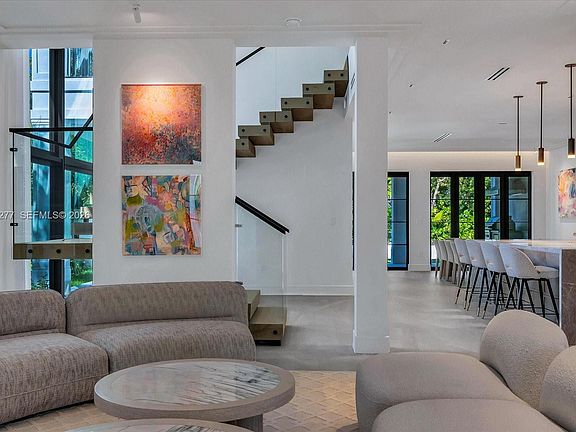 4th image of 4191 Battersea Rd