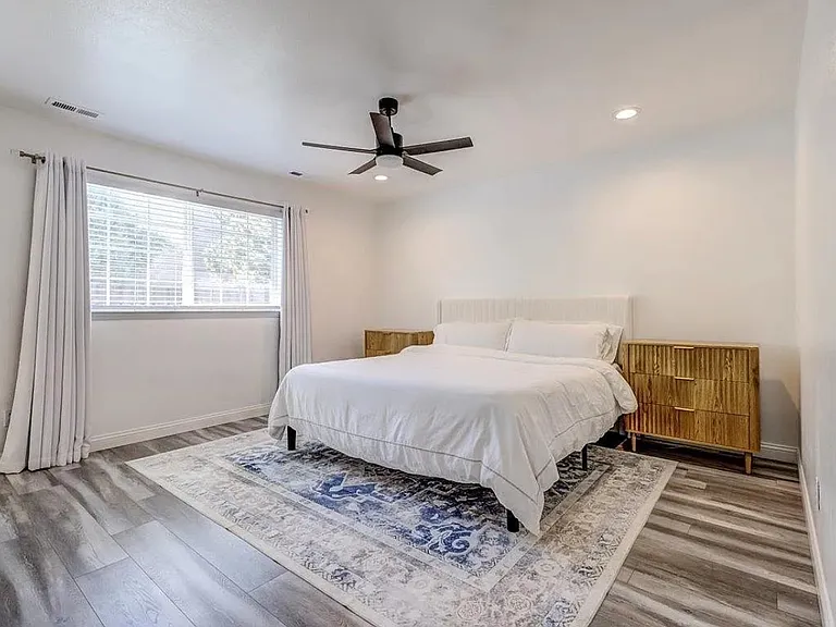 214 S Belfair Pl — Photo 34