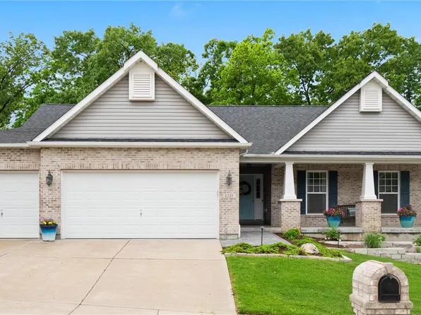 1235 Spring Lilly Dr, High Ridge, MO 63049