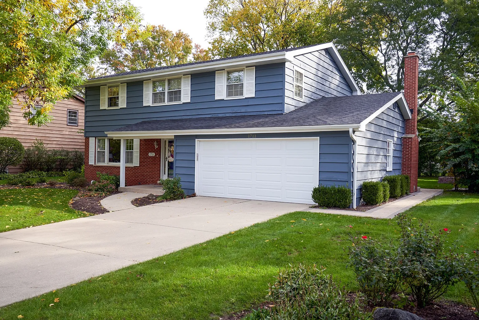 1711 Longvalley Dr photo 1