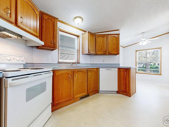 3rd image of 1711 Jade Dr #149