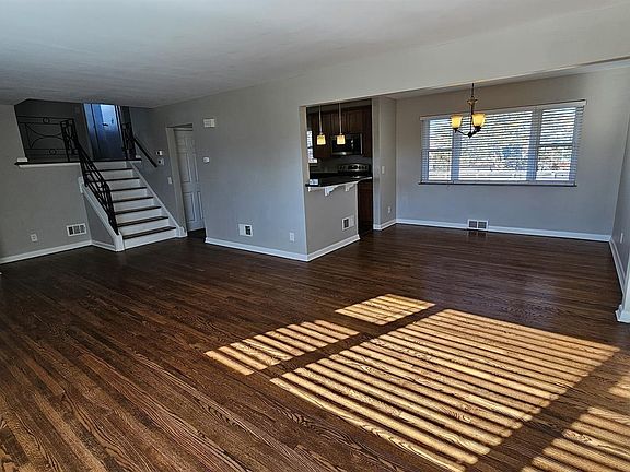 4th image of 5596 Green Acres Ct